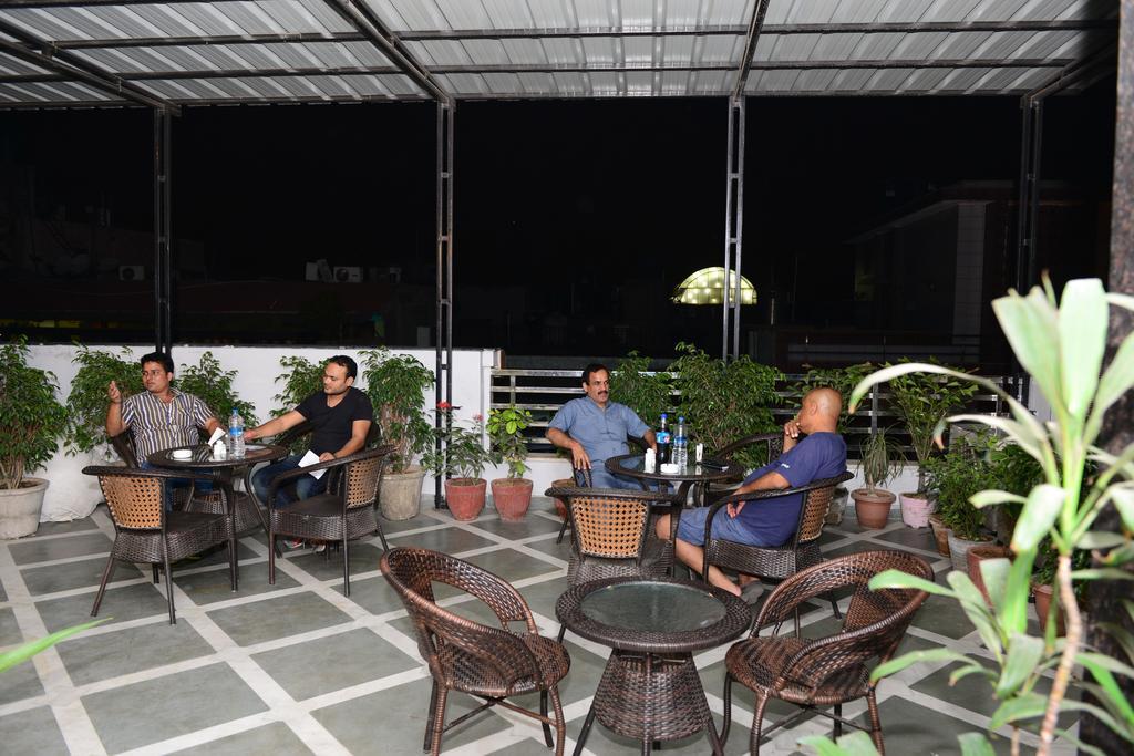 Hotel Cabana @ Pahar Ganj New Delhi Extérieur photo