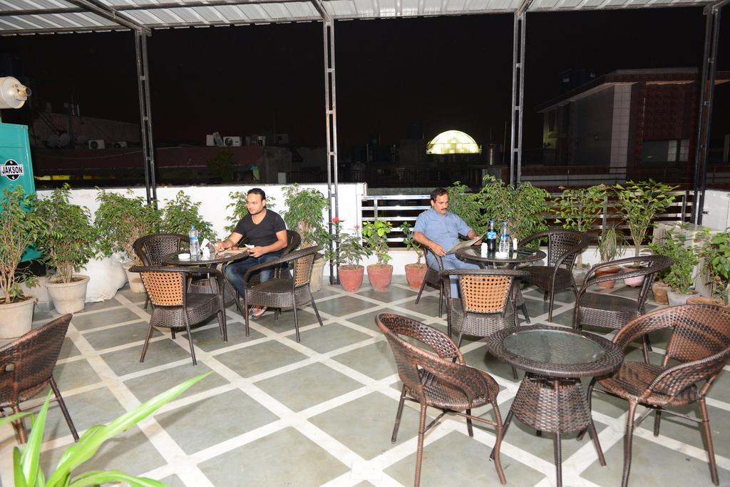 Hotel Cabana @ Pahar Ganj New Delhi Extérieur photo
